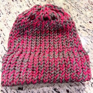 Cute knit hat.